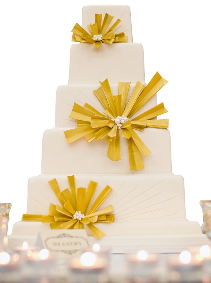 Современный свадебный торт хай-тек