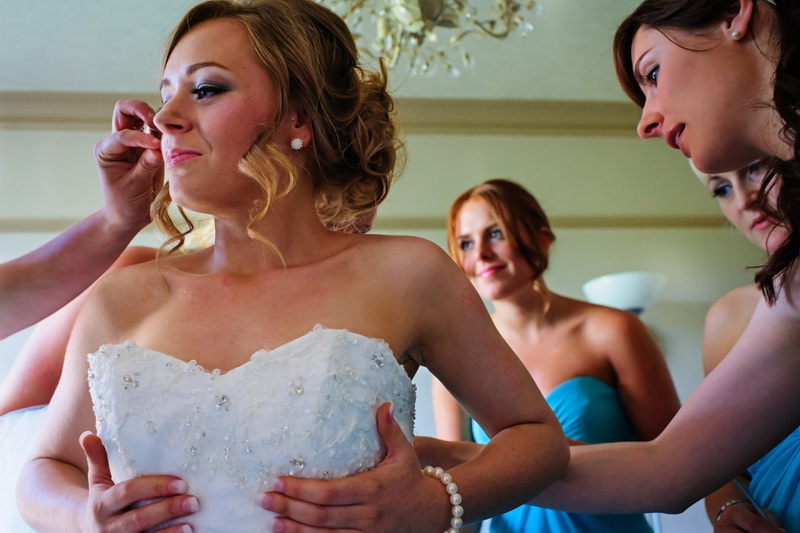 как правильно зашнуровать свадебное платье