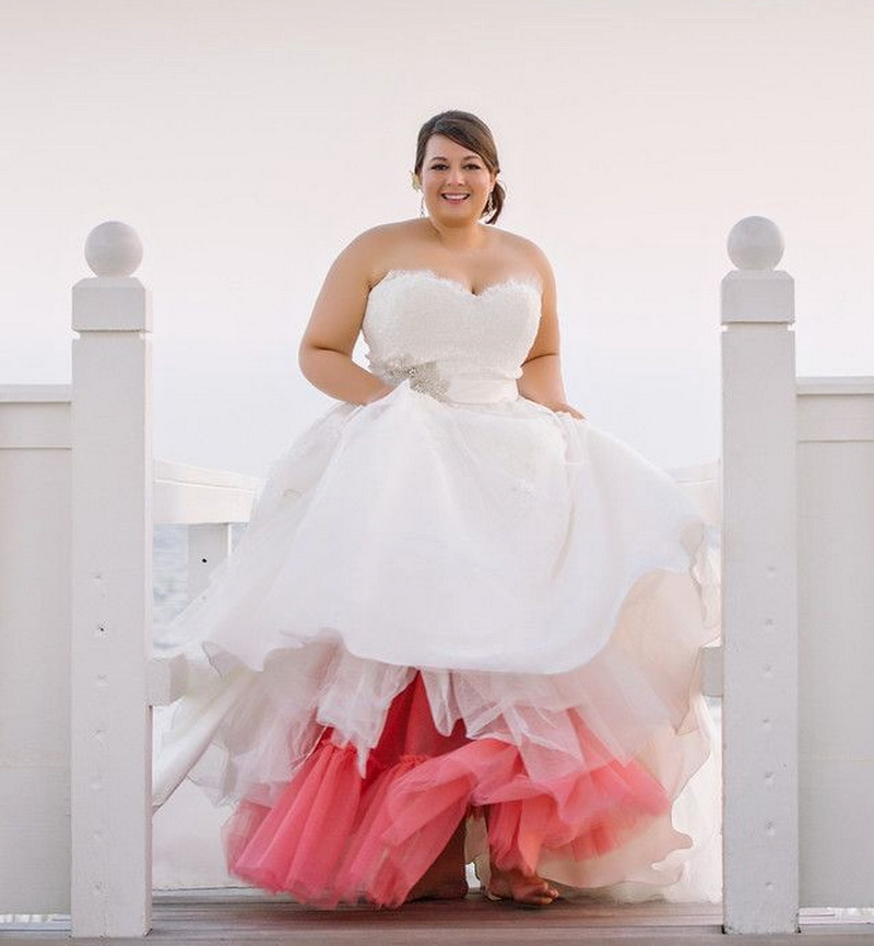 Цветное свадебное платье большого размера