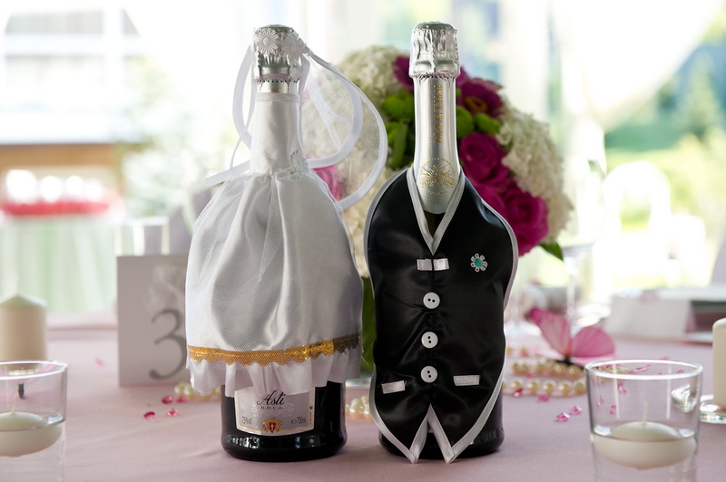 Декор бутылки шампанского на 8 марта