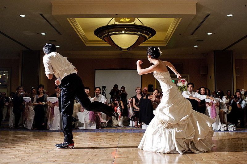 Танец жениха и невесты с сюрпризом